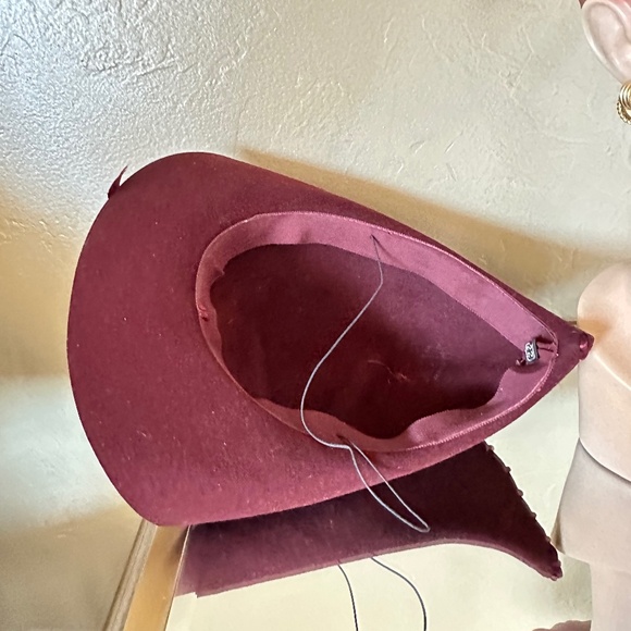SWANKY 1940s\' BURGUNDY FELT \